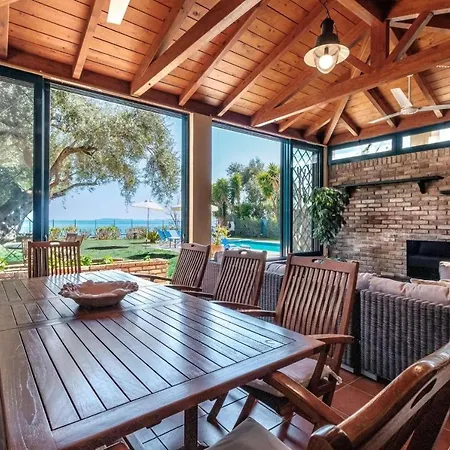 Beachside Escape Villa Barbati